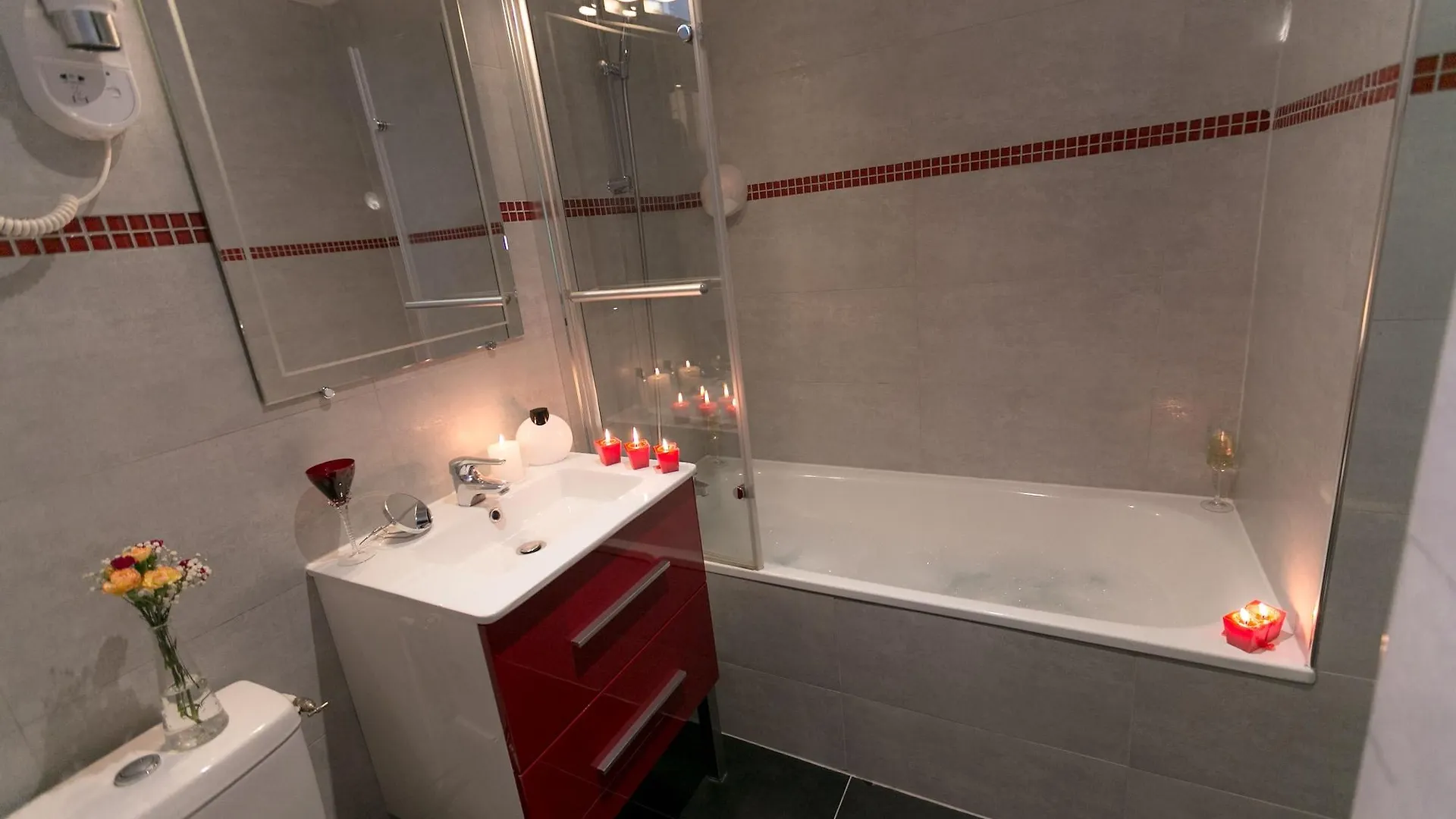Hotel Ideal Design 3*
